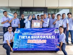 Peduli Warga Terdampak Banjir di Bekasi, Perumda Tirta Bhagasasi Salurkan Bantuan Kemanusiaan