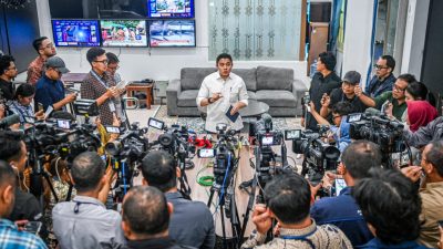 Balas PDIP Soal Dana MBG, Seskab Teddy: Sudah Disepakati DPR dan Tak Kurangi Anggaran Pendidikan