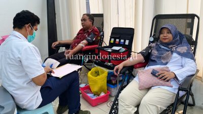 Semarakkan HUT ke-8 dan HUT RI ke-81, Bawaslu Kota Bekasi Gelar Donor Darah
