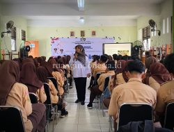 Kunjungi Pelajar SMAN 22, Bawaslu Kota Bekasi Ingatkan Pemilih Pemula Jangan Tergiur Money Politik