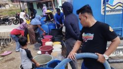 Jumat Berkah! Perumda Tirta Bhagasasi Salurkan 8.000 Liter Air Bersih ke Desa Segarajaya & Desa Samudrajaya