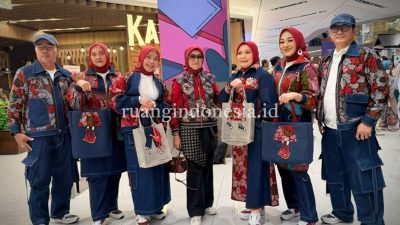 Catwalk di BCFM 2026, Setwan DPRD Usung Lotus Sekarjagad Candrabhagha