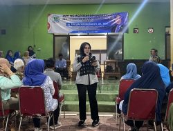 Reses Di Wilayah RW 12 Duren Jaya, Evi Mafriningsianti Sosialisasi Soal Kabel Udara